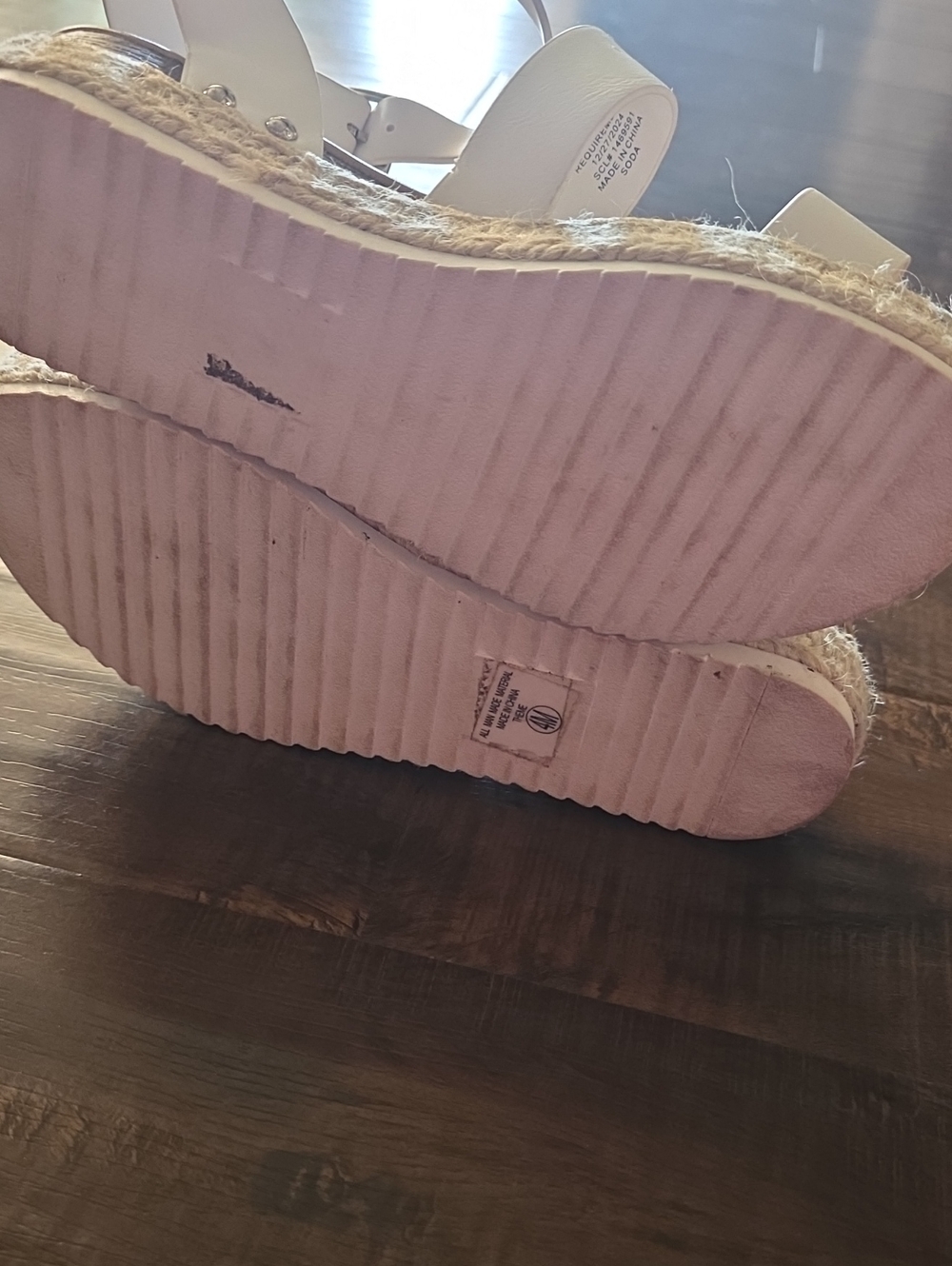 Girls sandals - Picture 3 of 3